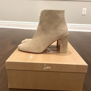 Christian Louboutin Castarika in size 36, 85mm